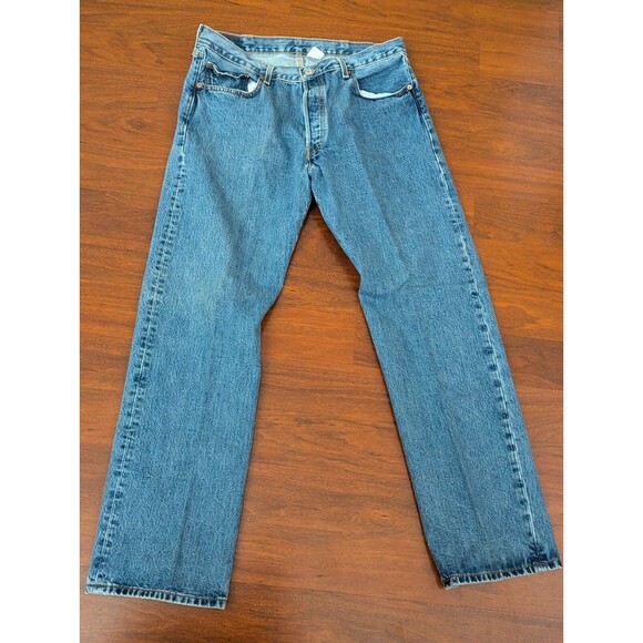Vintage Levis 501 Jeans Mens 38x32 Straight Leg Denim Blue Medium Wash 90s